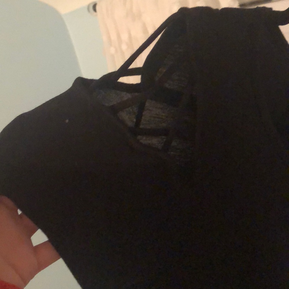 Black Tee from Threads - Picture 3 of 3